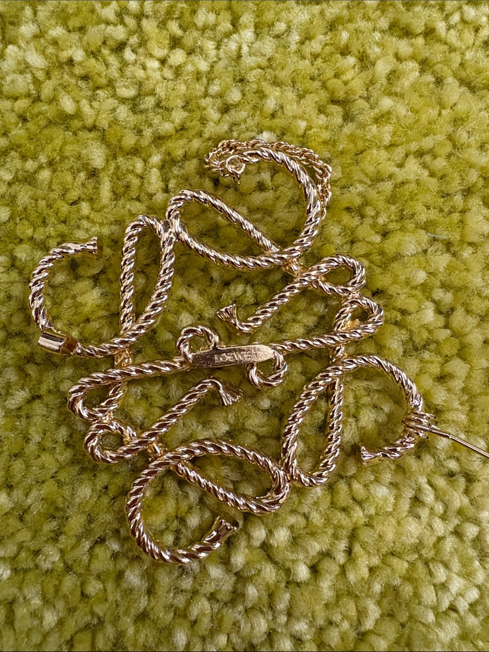Loewe Gold-Tone Rope Monogram Brooch - Picture 4 of 6